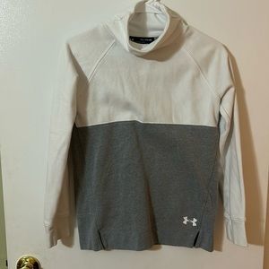 Girls Under armour turle neck sweatshirt
